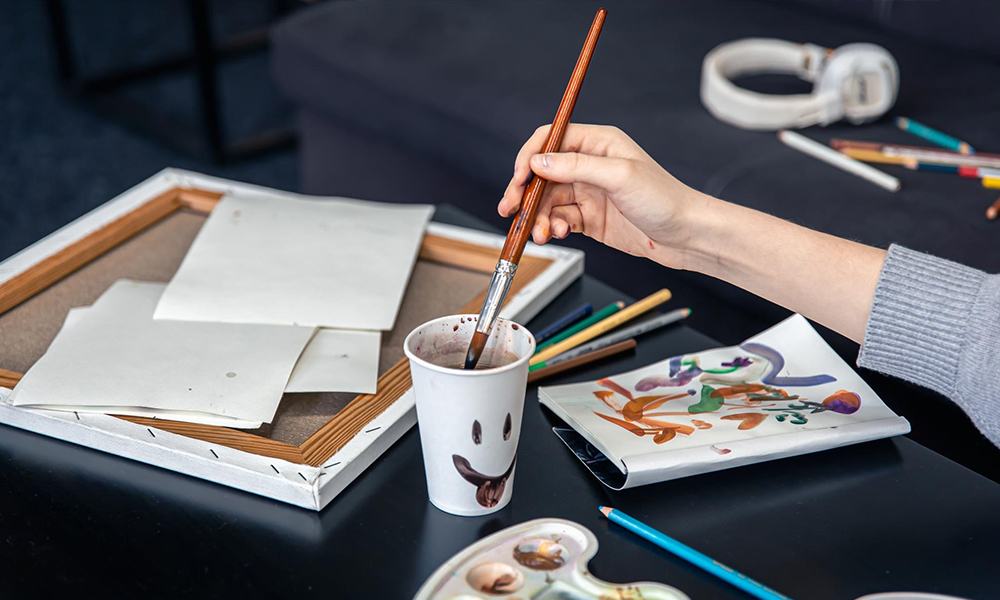 Art-Designer-Transforms-Modern-Branding-with-Innovative-Visual-Concepts