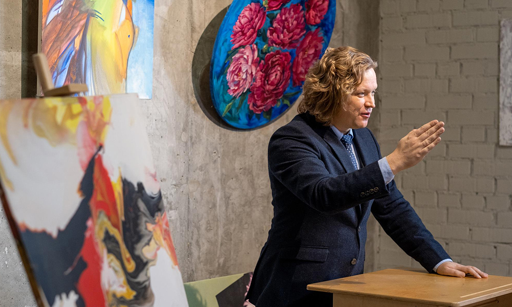 Gallery-Director-Discusses-Challenges-Facing-Contemporary-Art-Spaces