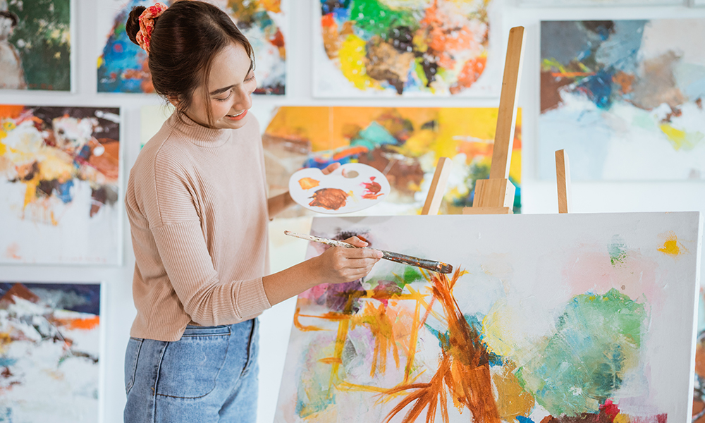 Inspiring-Conversations-with-Modern-Art-Professionals